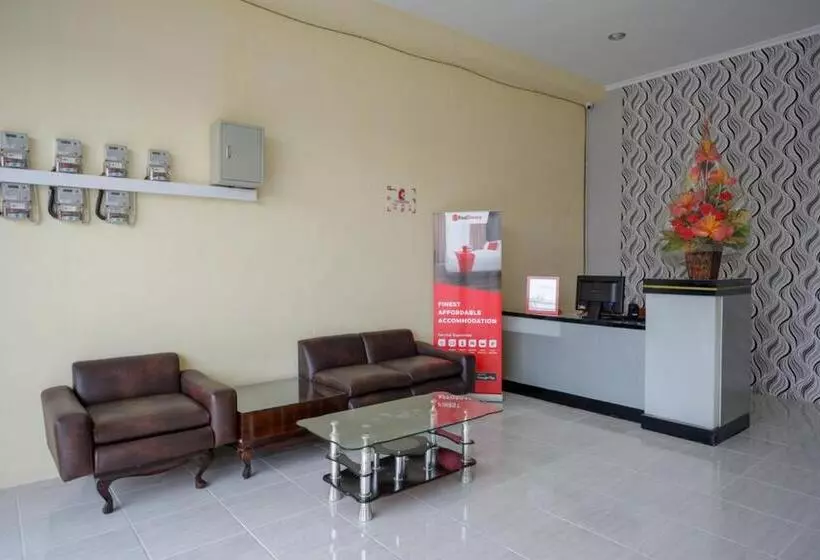 Majatalo Reddoorz Near Graha Saba Buana Solo