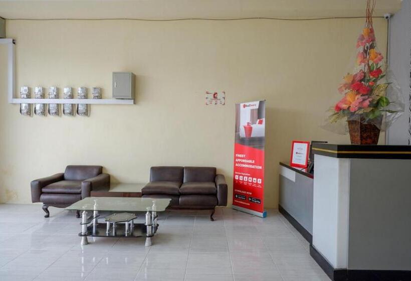 Pensió Reddoorz Near Graha Saba Buana Solo