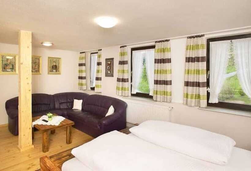 호스텔 Landgasthof Vogl   Zum Klement