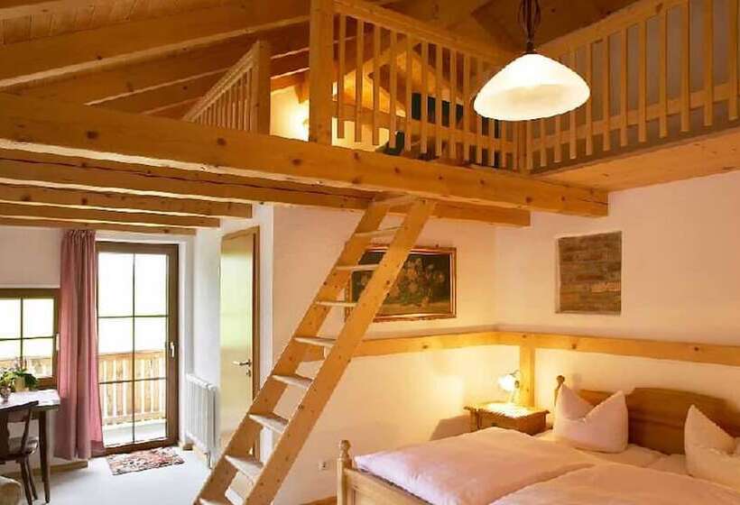 호스텔 Landgasthof Vogl   Zum Klement