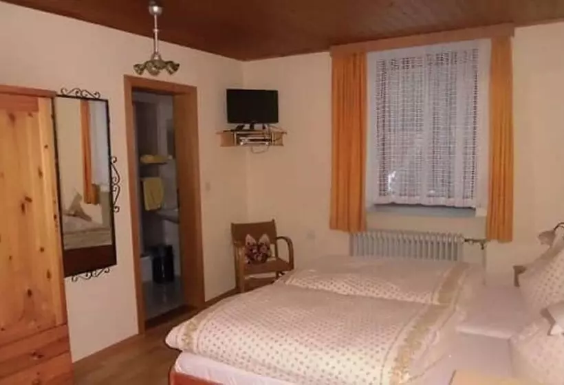 Retkeilymaja Landgasthof Vogl   Zum Klement