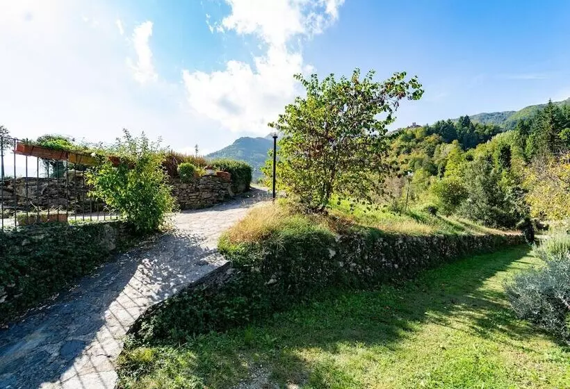 Graceful Cottage In Vergemoli With Private Fenced Garden