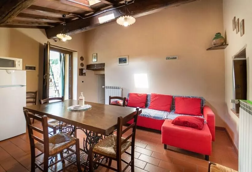 Graceful Cottage In Vergemoli With Private Fenced Garden