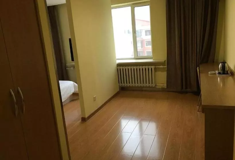 Hotelli 7days Inn Hegang Jin Guang Building