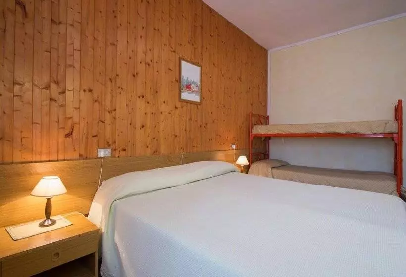 Hotelli Albergo Ristorante La Villa