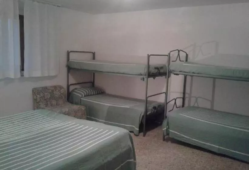 Hotelli Albergo Ristorante La Villa