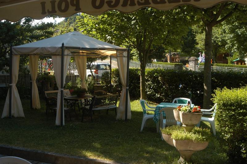 בית מלון כפרי Albergo Ristorante Poli