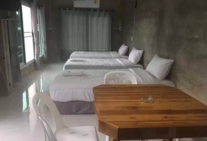 Hotelli Phujinda Homestay