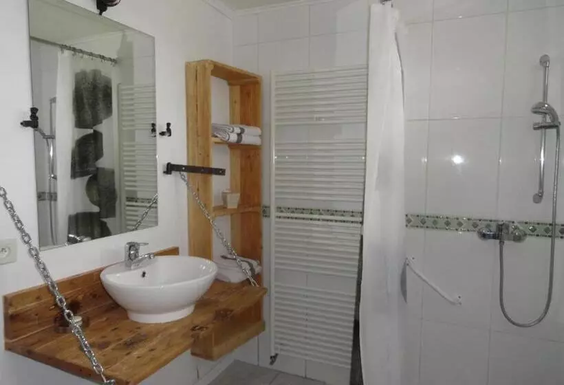 Le Mas Des Papillons Chambre D Hôtes B&b