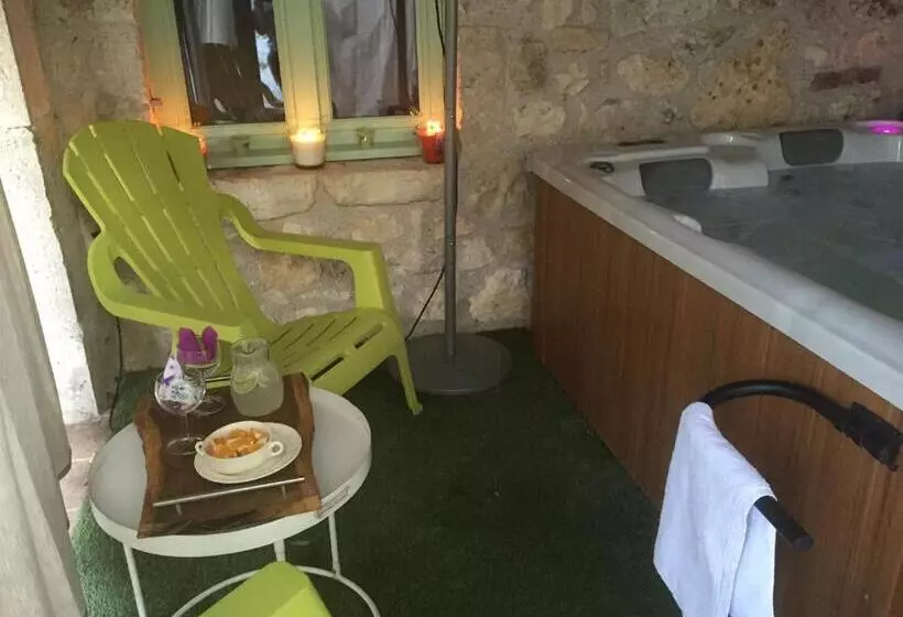 Le Mas Des Papillons Chambre D Hôtes B&b