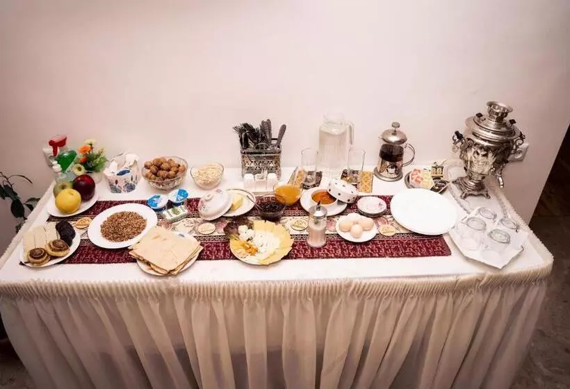 Majatalo Bjnihouse, Guest House