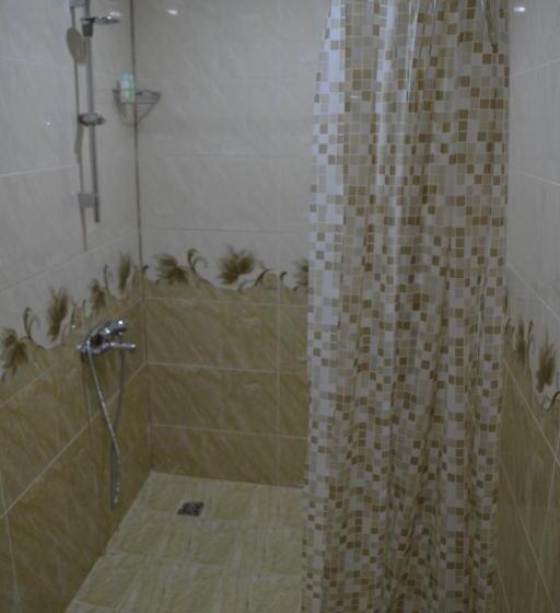 Pensão Bjnihouse, Guest House