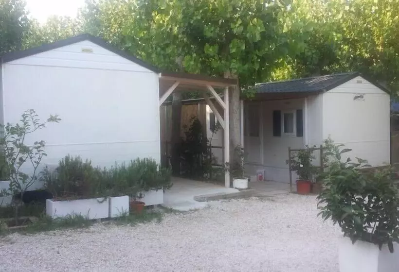 Hotelli Camping Borghetti