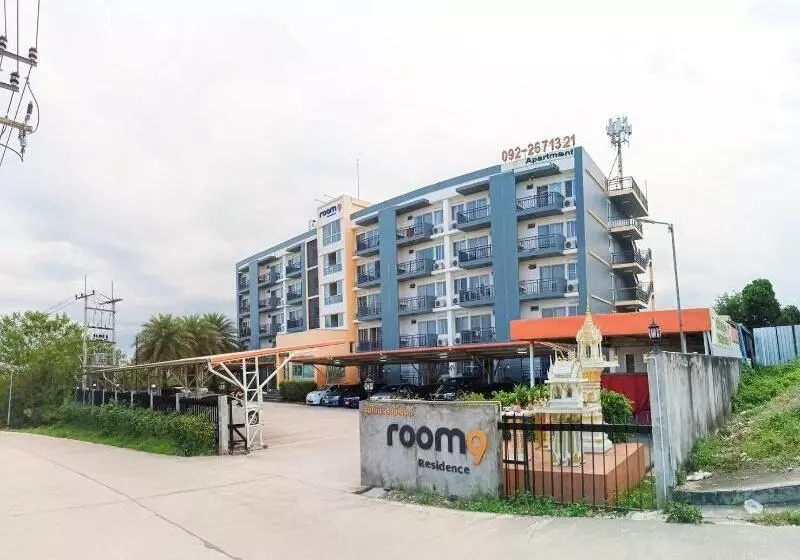 ホテル Room 9 Residence