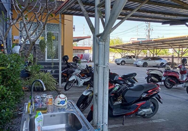 Hotelli Room 9 Residence