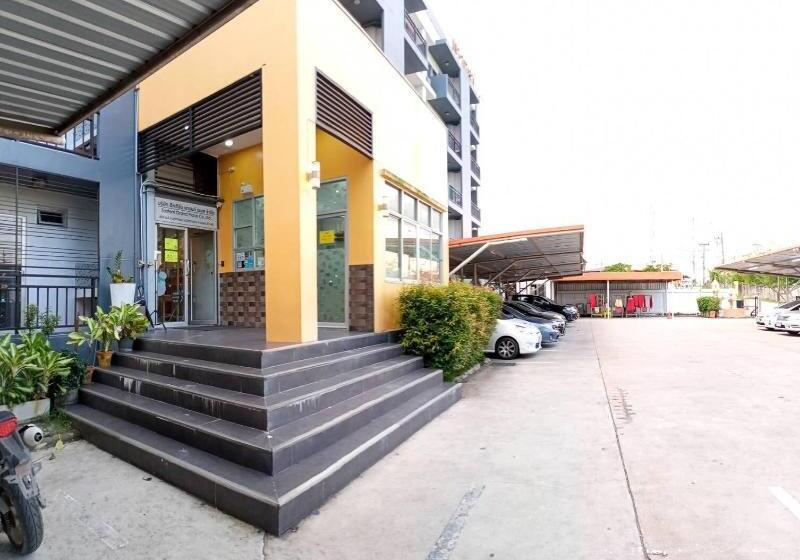 Hotelli Room 9 Residence