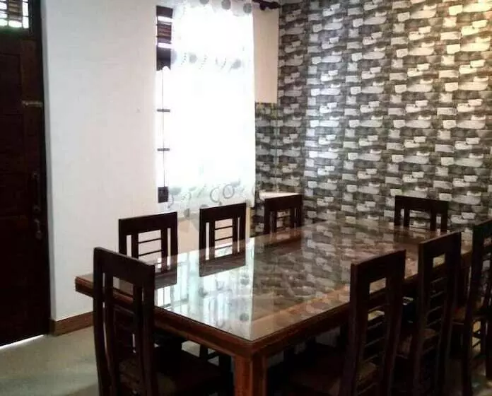 Majatalo Ku Kandy Villa