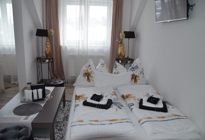 Pension & Restaurant La Amalia