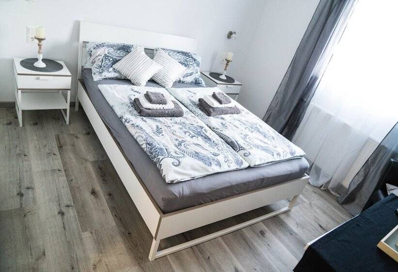 Pension & Restaurant La Amalia