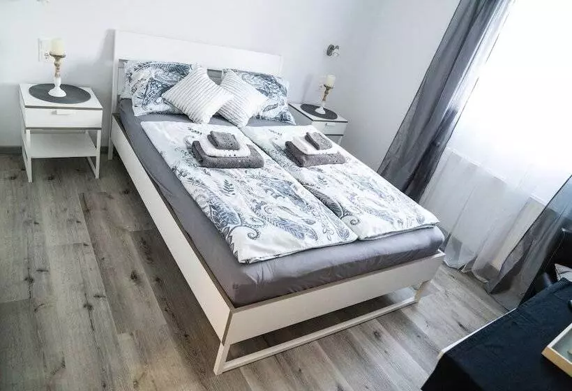 Pension & Restaurant La Amalia