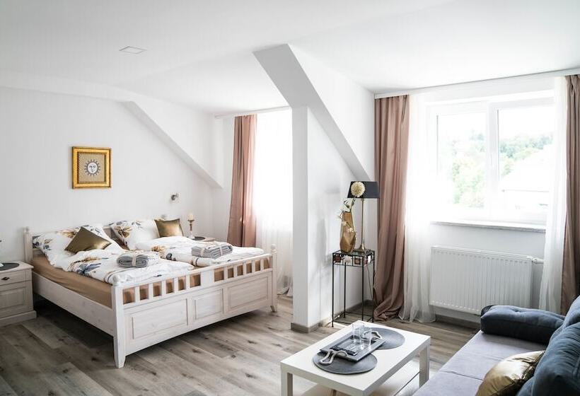 Pension & Restaurant La Amalia