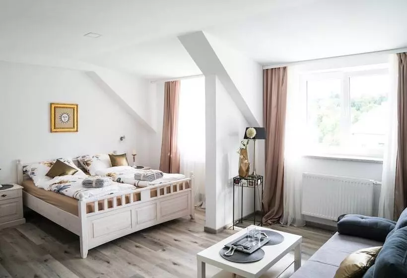 Pension & Restaurant La Amalia