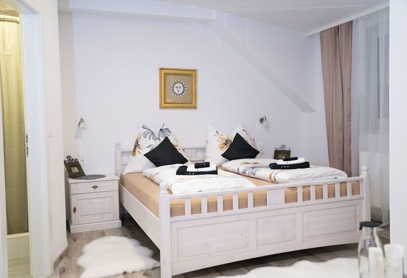 Pension & Restaurant La Amalia