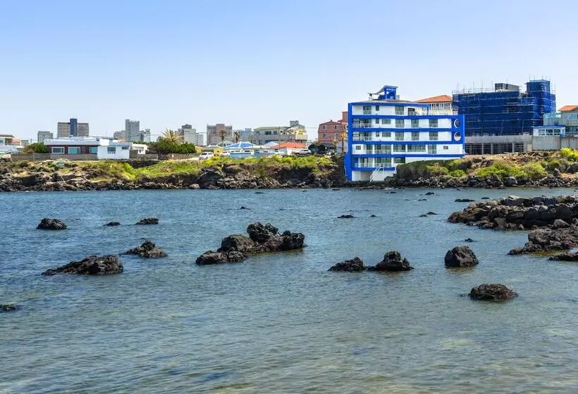 Hotelli On The Sea Pension