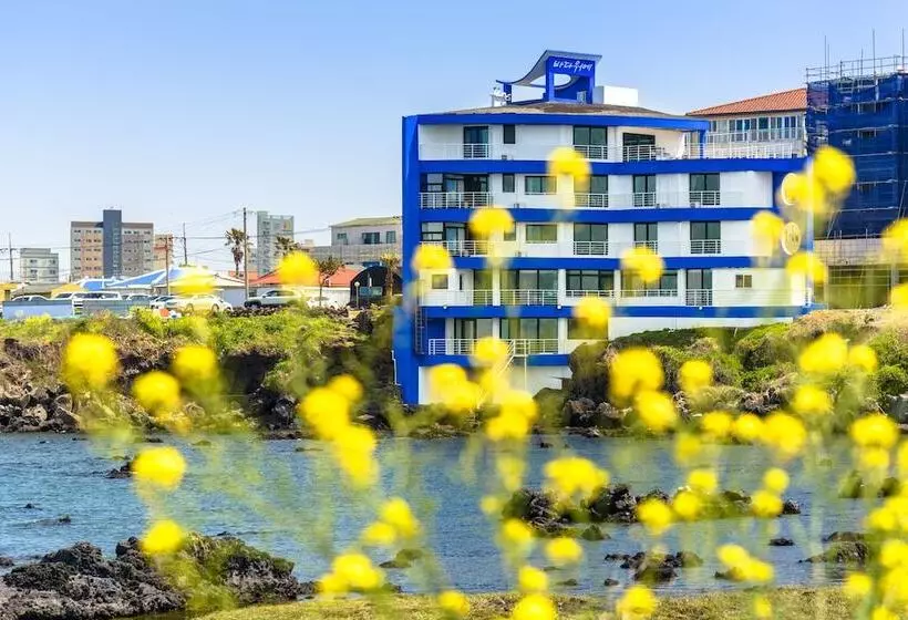 Hotelli On The Sea Pension