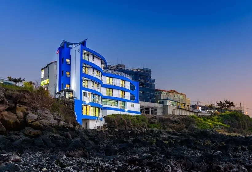 Hotelli On The Sea Pension