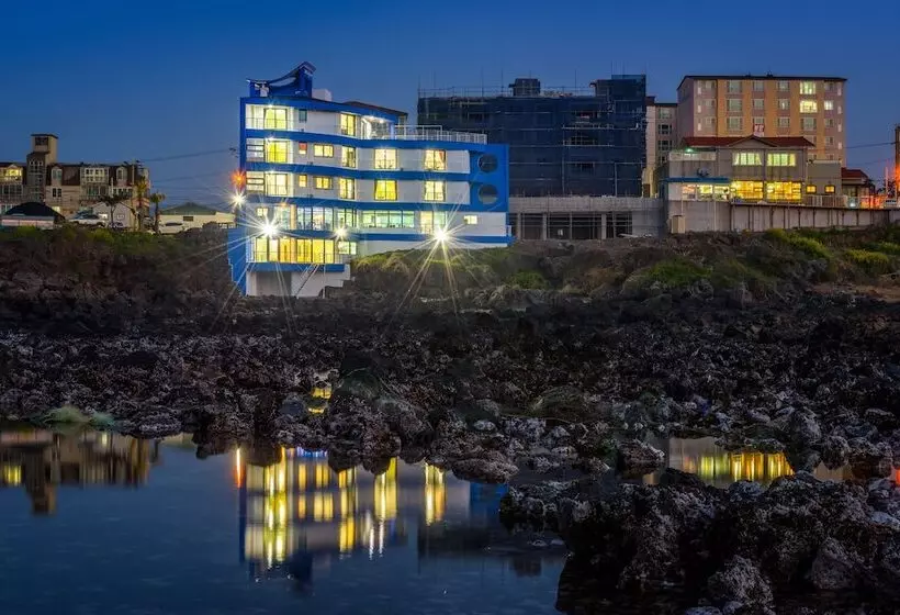 Hotelli On The Sea Pension