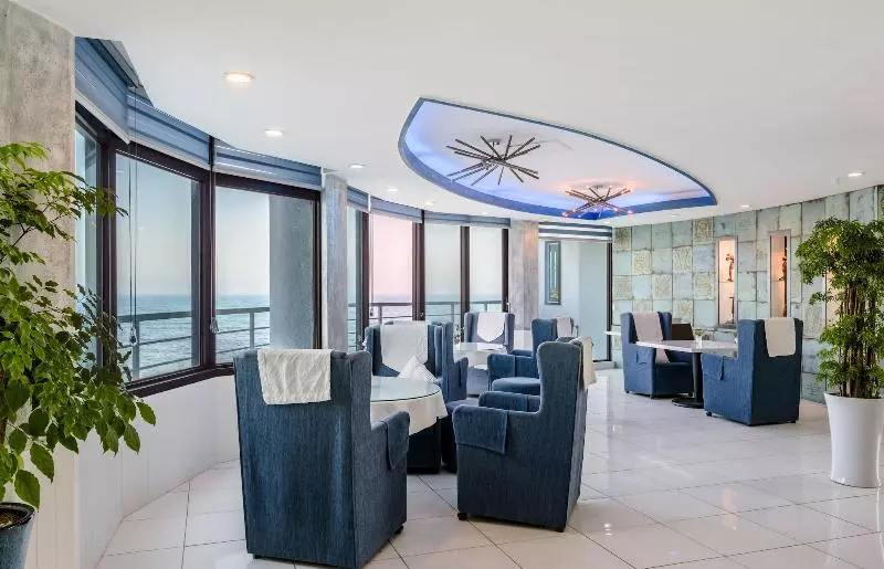 Hotelli On The Sea Pension