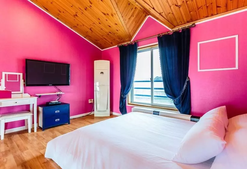 Hotelli Santorini Pension