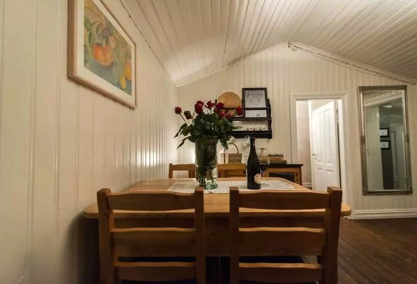 هتل Sea Side Cottages