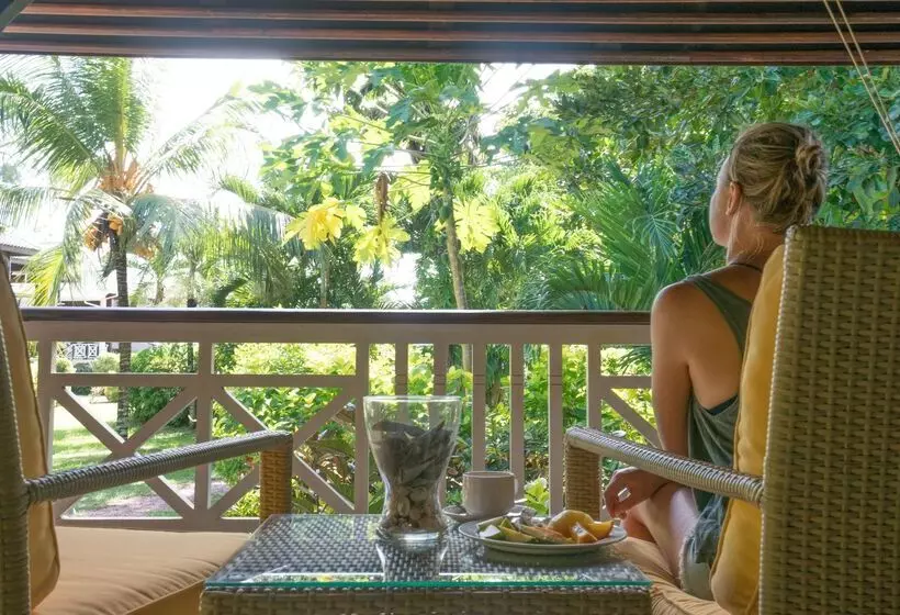 هتل Acajou Beach Resort