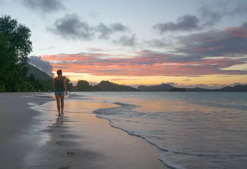 هتل Acajou Beach Resort