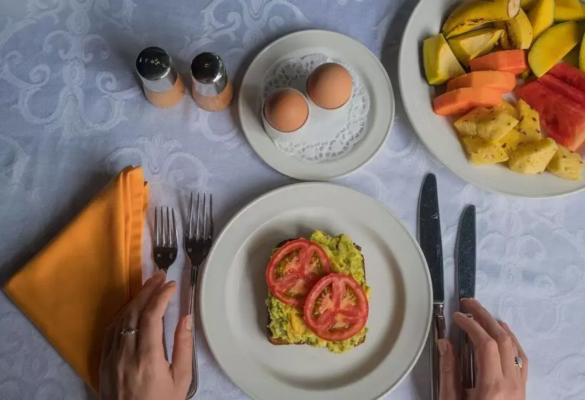 هتل Acajou Beach Resort