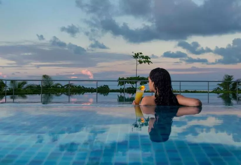 هتل Acajou Beach Resort