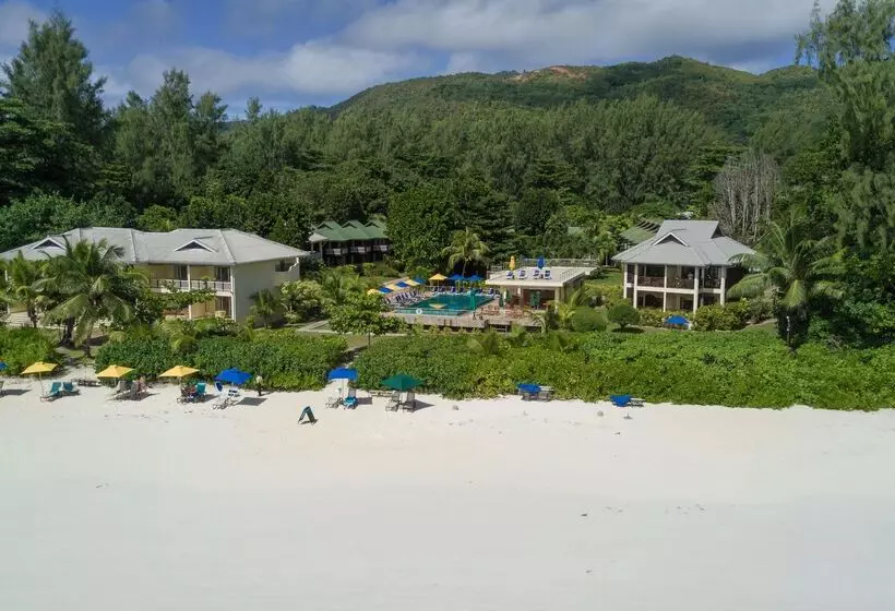 هتل Acajou Beach Resort