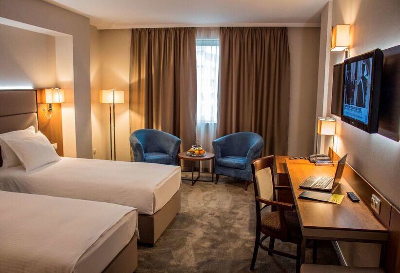 هتل Golden Tulip Varna