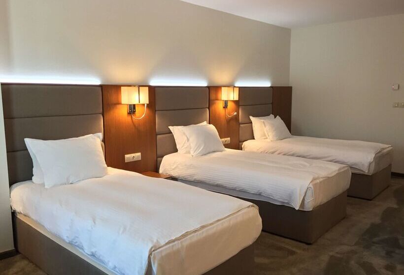 هتل Golden Tulip Varna