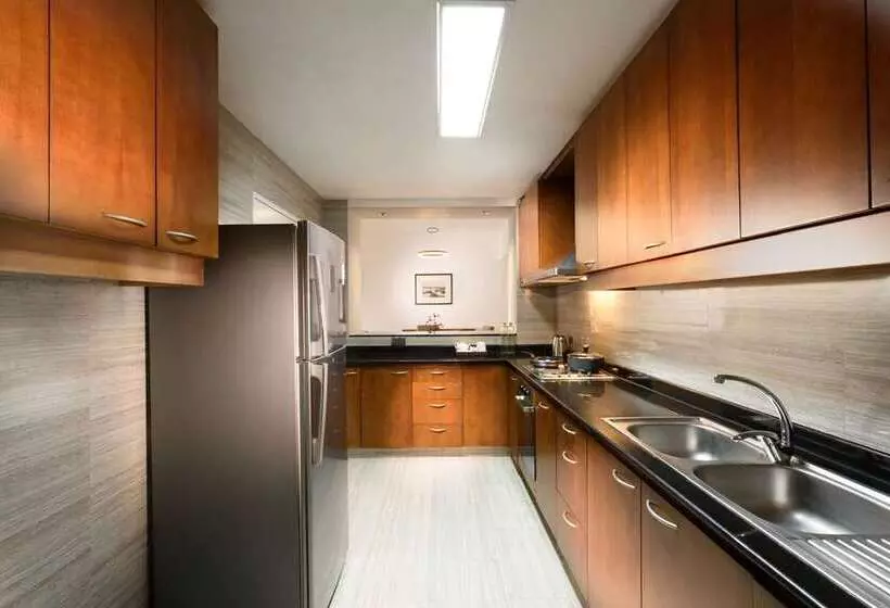 בית מלון כפרי Hilton Colombo Residence