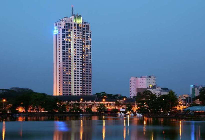 فندق Hilton Colombo Residence