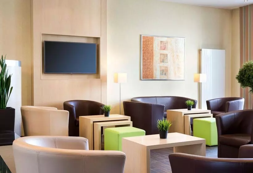 هتل Holiday Inn Express Frankfurt Messe, An Ihg