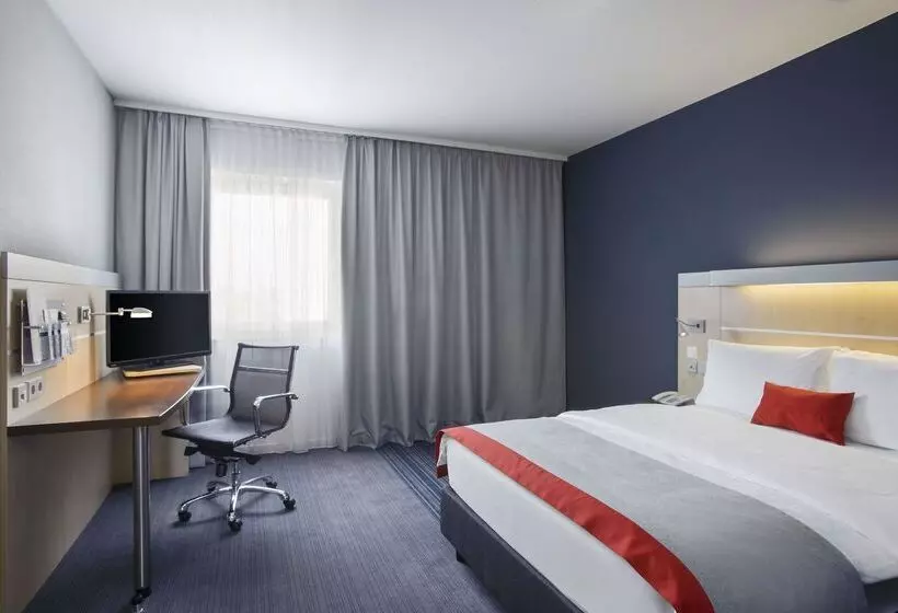 هتل Holiday Inn Express Frankfurt Messe, An Ihg