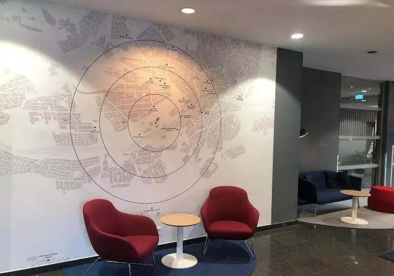 هتل Holiday Inn Express Frankfurt Messe, An Ihg