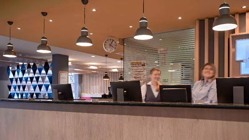هتل Holiday Inn Express Frankfurt Messe, An Ihg