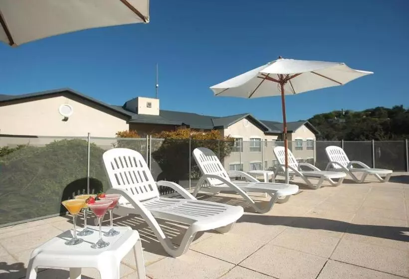 Howard Johnson Rio Ceballos Hotel Y Casino