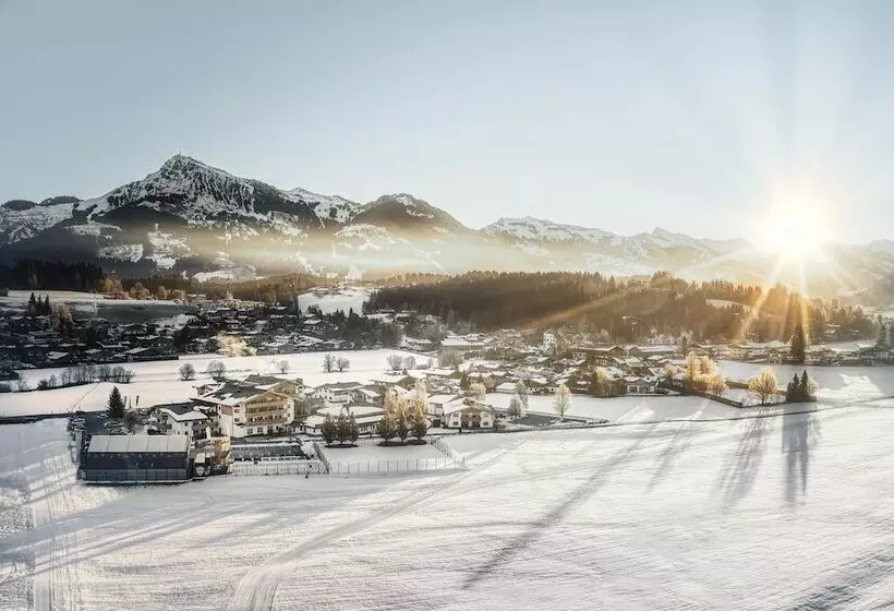 Отель Lisi Family