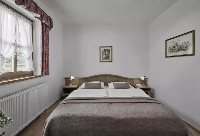 Отель Lisi Family